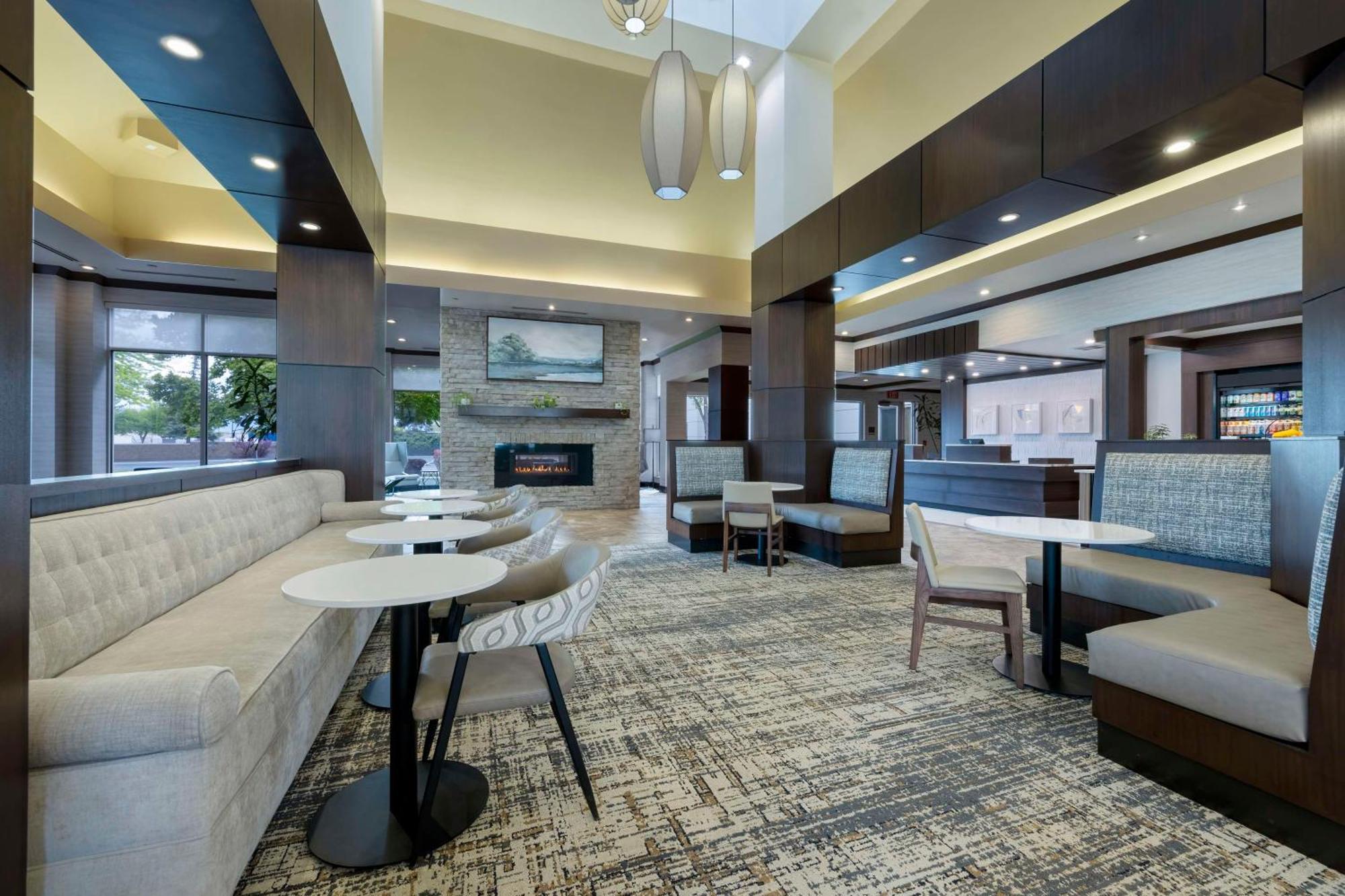 Hilton Garden Inn Boise Spectrum Exteriör bild